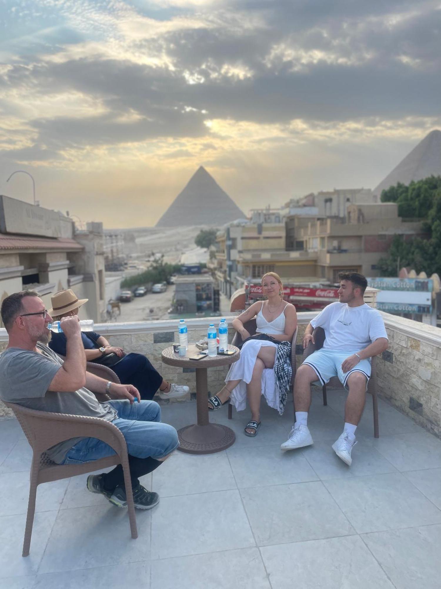 King Ali Pyramids View Inn Kafret el-Gabal エクステリア 写真