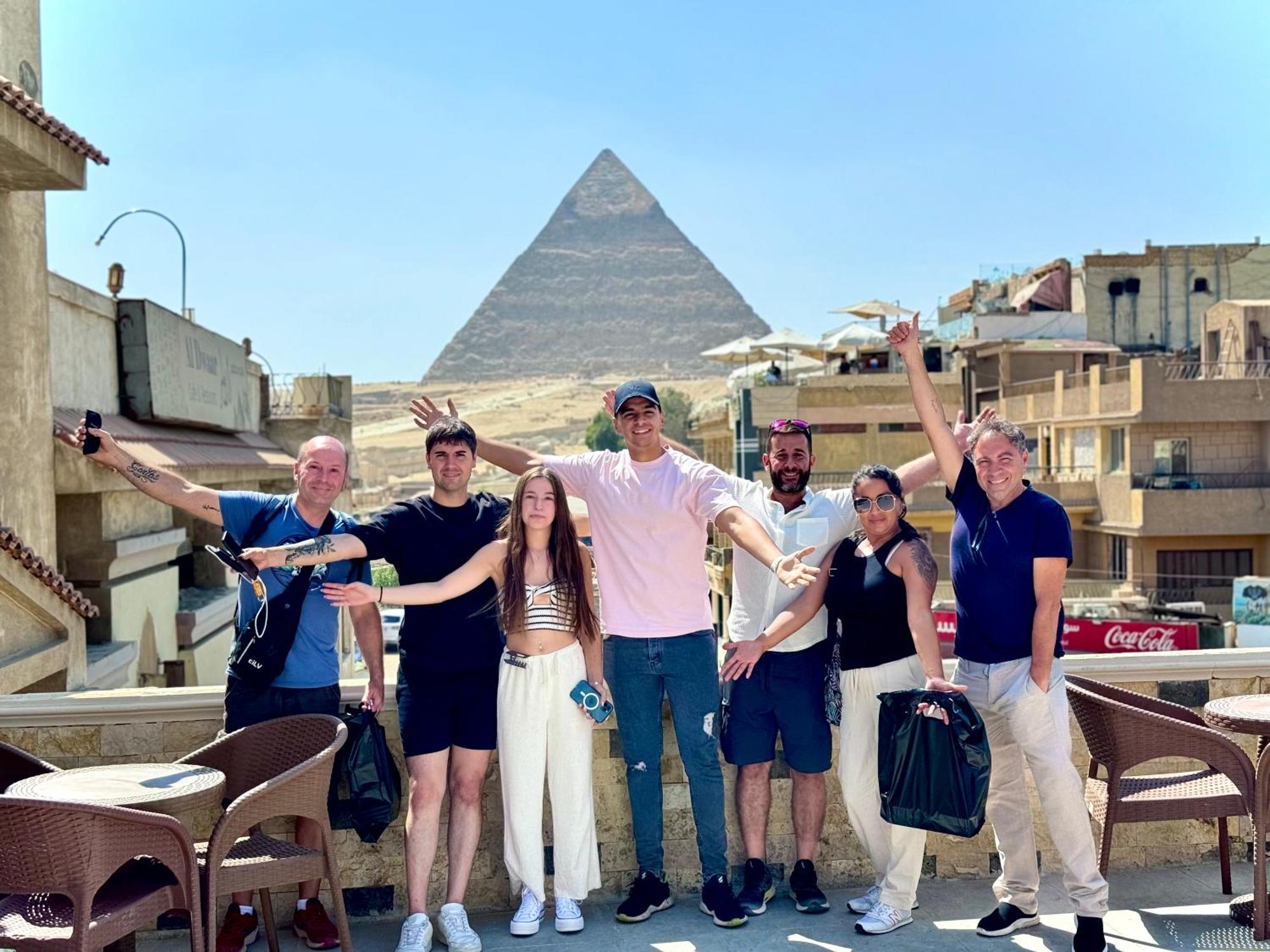 King Ali Pyramids View Inn Kafret el-Gabal エクステリア 写真