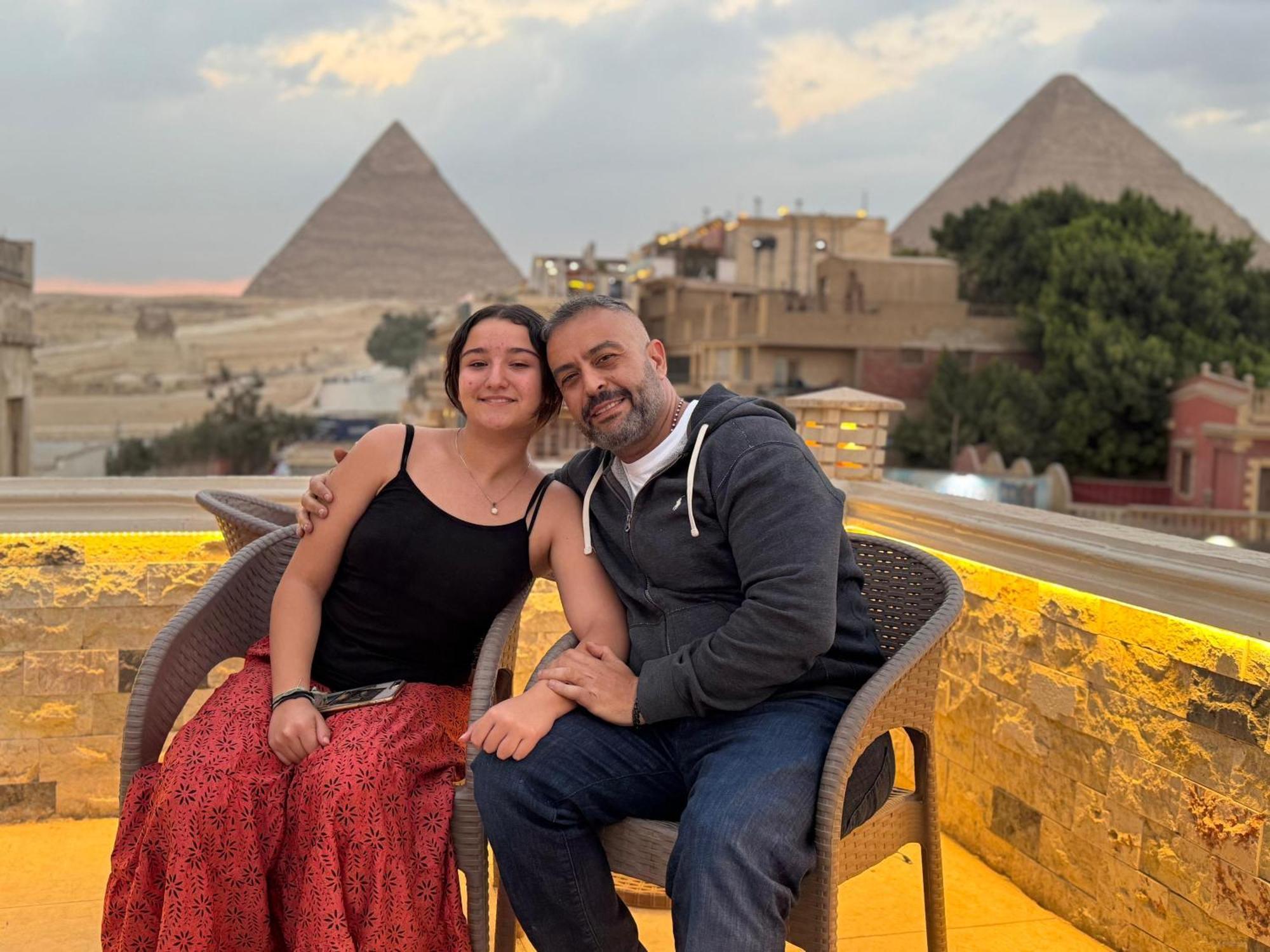 King Ali Pyramids View Inn Kafret el-Gabal エクステリア 写真
