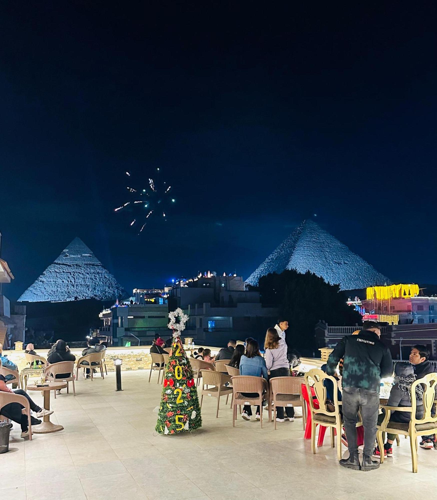 King Ali Pyramids View Inn Kafret el-Gabal エクステリア 写真
